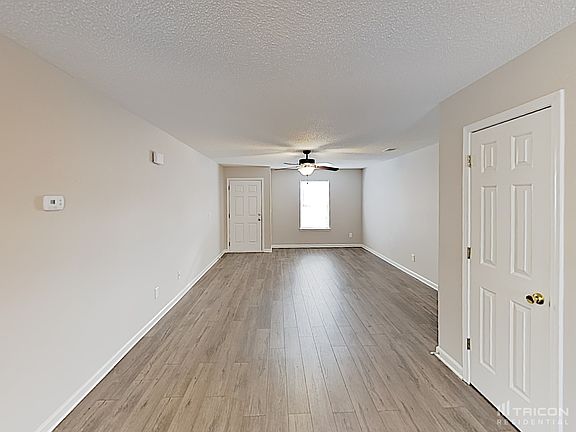 5th image of 1211 Waverly Place Dr