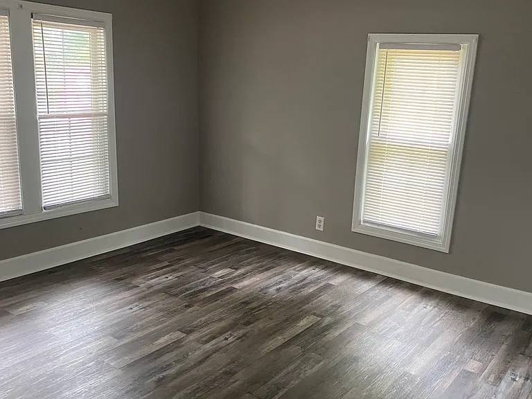 2695 S Wiggins St — Photo 4