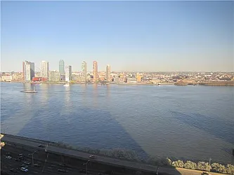 Rented by R New York