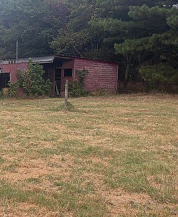 4th image of 1818 Arrowhead Farm Rd