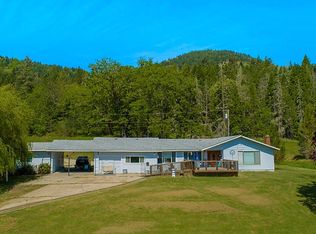 515 Forest Dr, Azalea, OR 97410