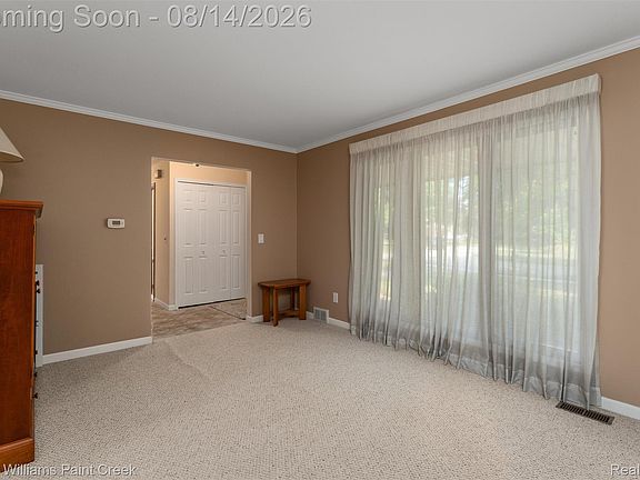 4th image of 346 Folkstone Ct
