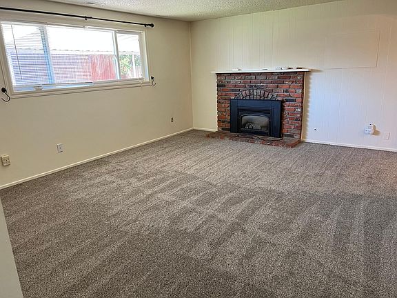 2nd image of 2919 Fairweather Dr