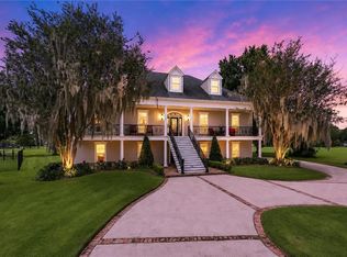 26 Bocage Dr, Destrehan, LA 70047