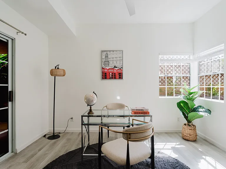 435 E Valencia Ave #105 — Photo 17