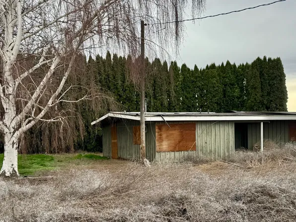 9250 Campbell Rd, Toppenish, WA 98948