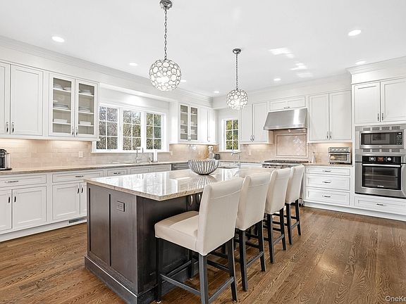 5th image of 8 Wakefield Road