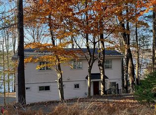 208 Laurel Ln, Greentown, PA 18426