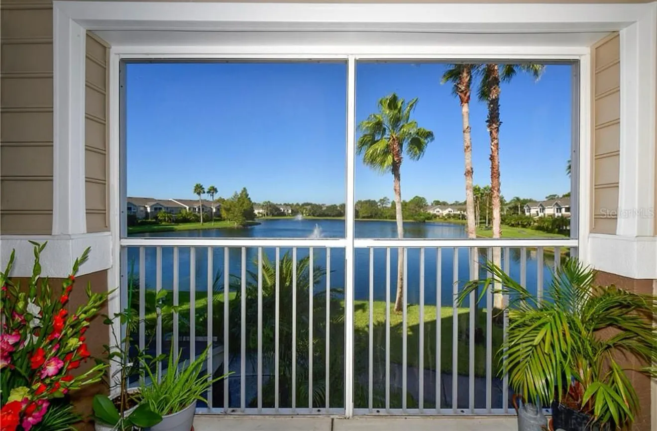 2 bed, 1080 sqft, $2,500 — Photo 1