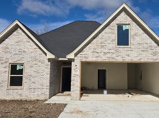 2122 Armstrong Ave, Port Neches, TX 77651