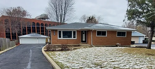 1S526 Nimitz Rd Photo 1