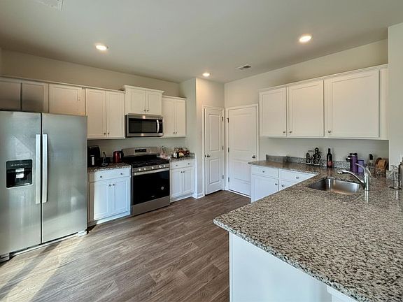 4th image of 171 Ivory Shadow Rd