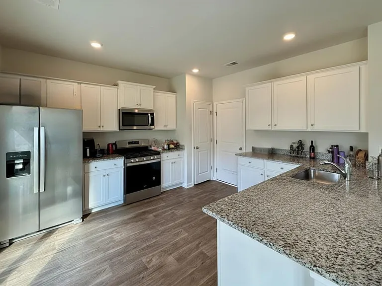 171 Ivory Shadow Rd — Photo 4