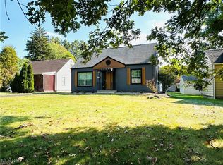 3727 Hopkins Rd, Youngstown, OH 44511