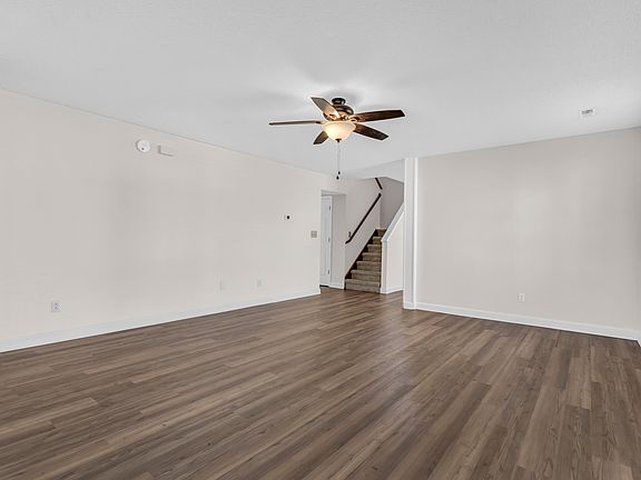5th image of 7549 Stockard St
