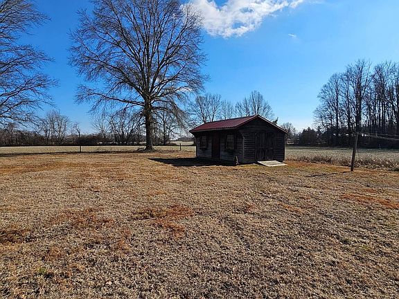 3rd image of 44 Tindall Island Rd