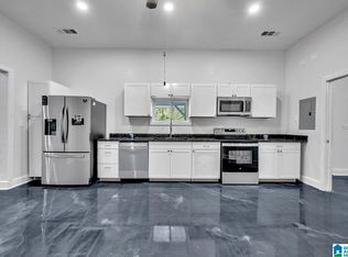 7946 Firethorn Ln, Gardendale, AL 35071