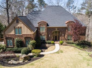 225 Grogans Lake Point, Sandy Springs, GA 30350