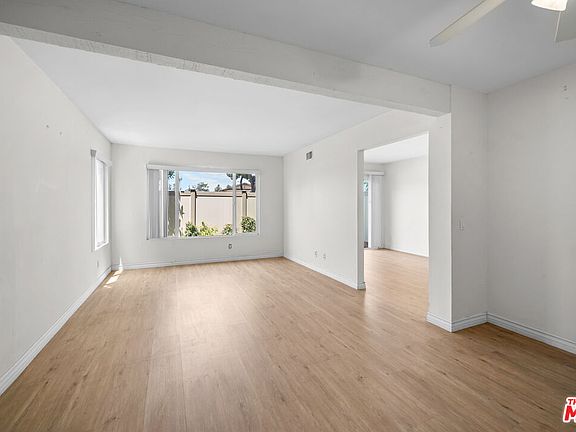 5th image of 12334 Runnymede St Unit 5