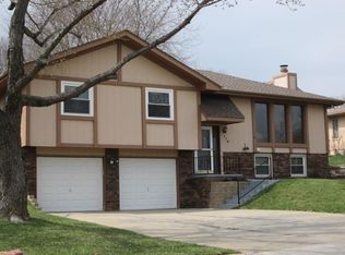 716 Piedmont Dr, Omaha, NE 68154