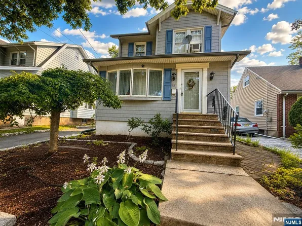 88 Union Pl, Ridgefield Park, NJ 07660