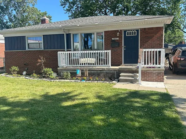 21443 E Thirteen Mile Rd, Saint Clair Shores, MI 48082