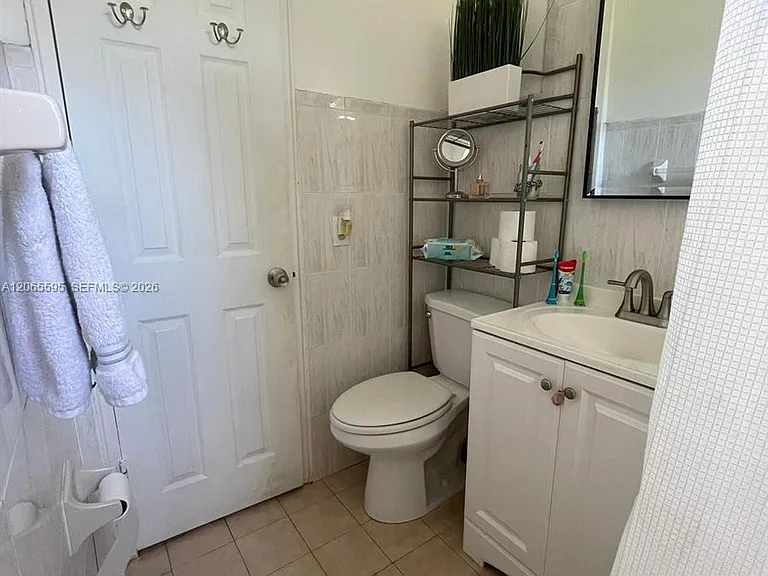 3551 SW 11th St #7B — Photo 10