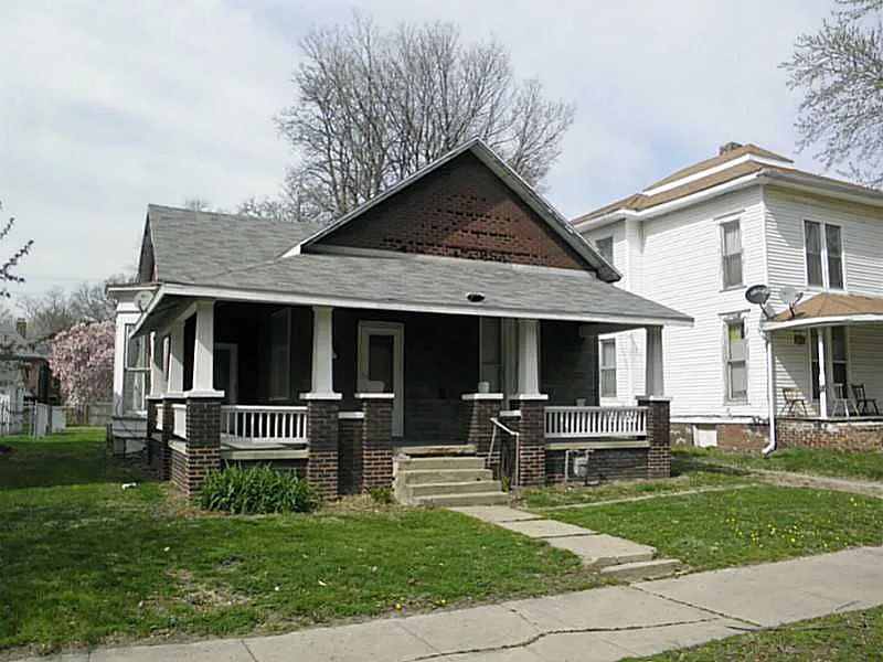 402 E Jefferson St photo 1