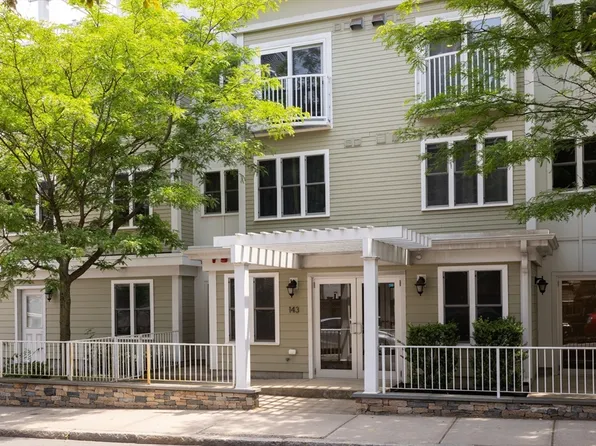 143 Cedar St #6, Somerville, MA 02144