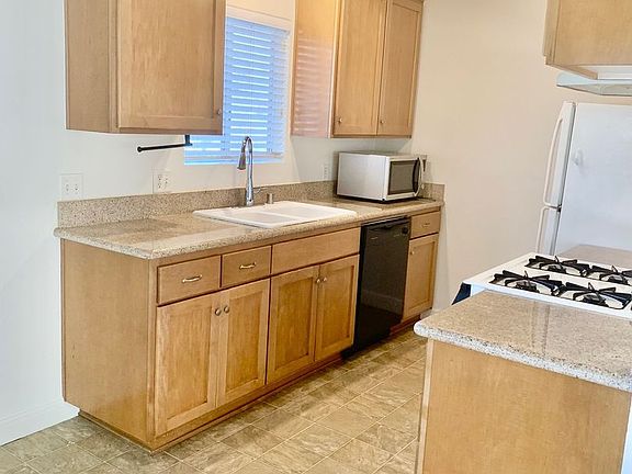 4th image of 240 W Avenue Palizada #2