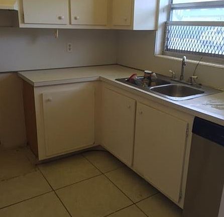 4th image of 750 SE 6th Ave APT 130