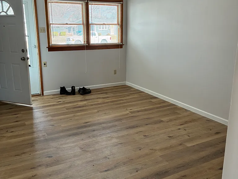 2313 & 2315 Saint George Ln — Photo 3