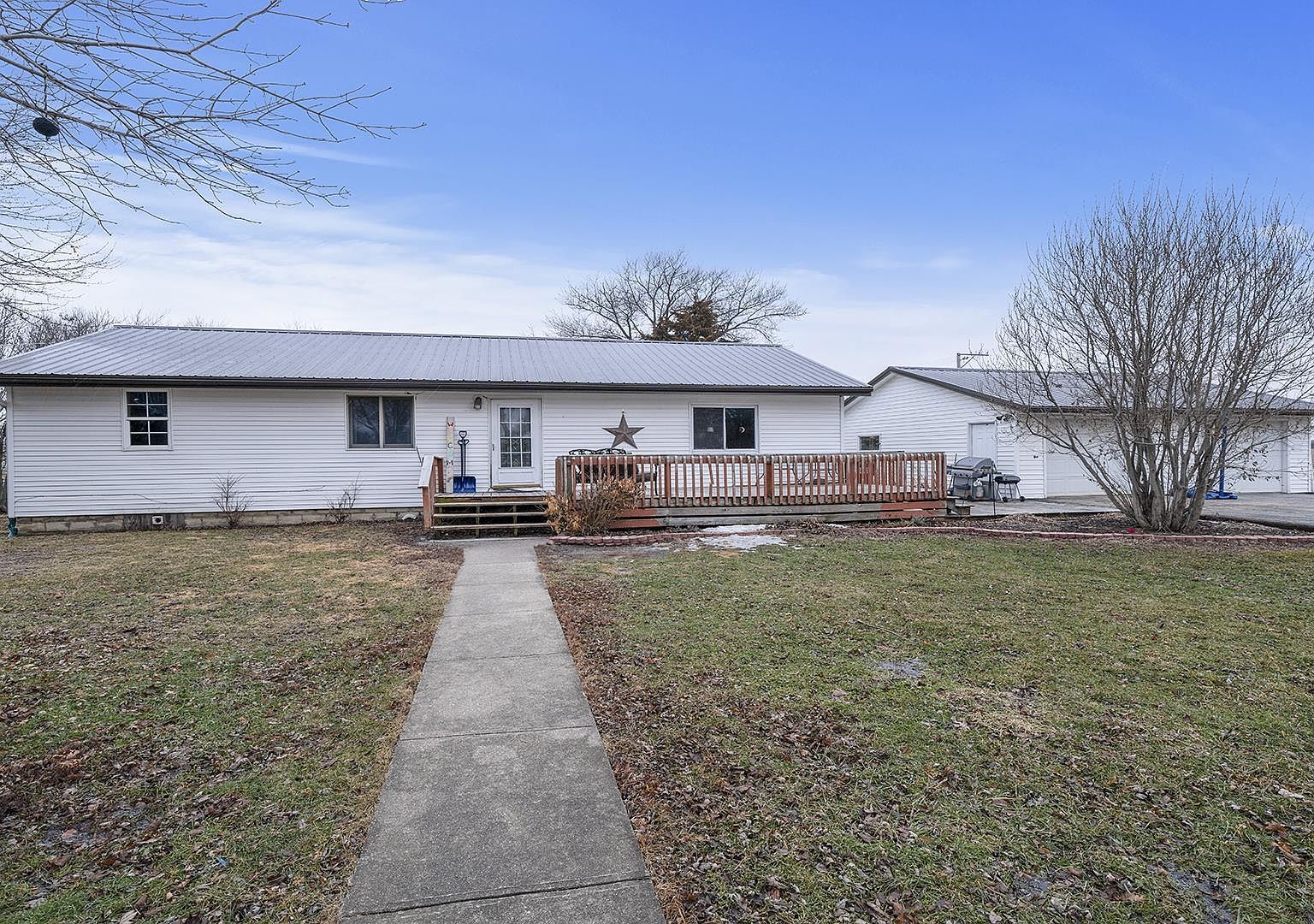 102 School St, Chana, IL 61015 Zillow