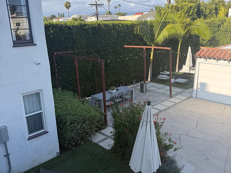 1130 S Cloverdale Ave — Photo 9