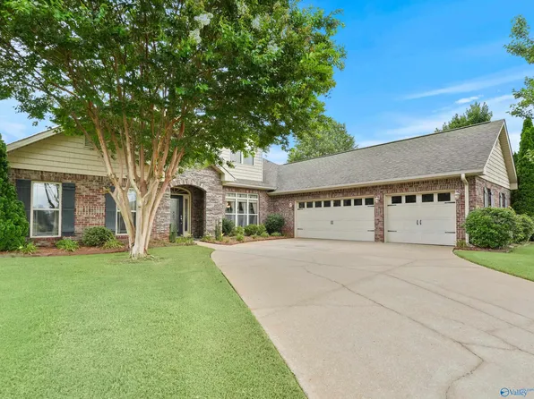202 Pebble Creek Dr SW, Madison, AL 35756