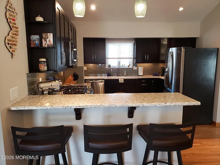 9 Winthrop Pl — Photo 3