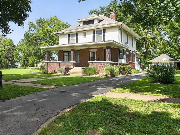 2nd image of 620 N 10th St