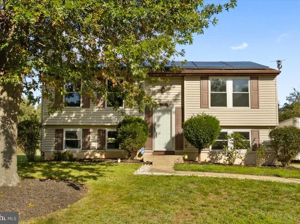 606 Etna Dr, Upper Marlboro, MD 20774