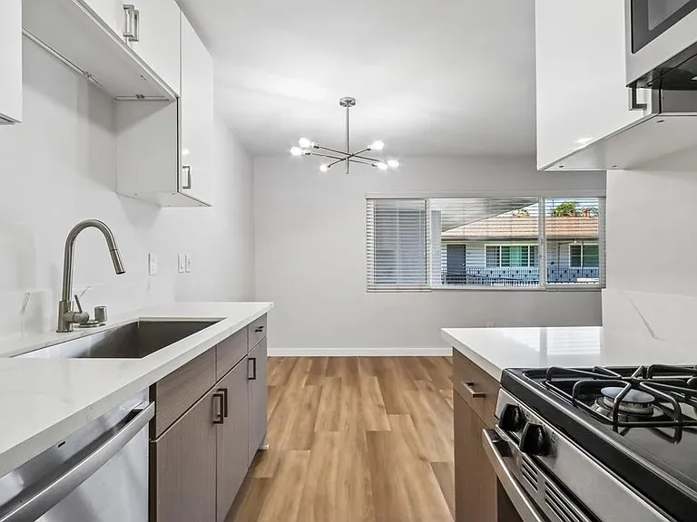 21107 Amie Ave #25 — Photo 17