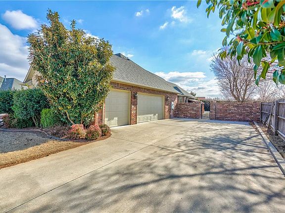 2nd image of 12541 Crick Hollow Ct
