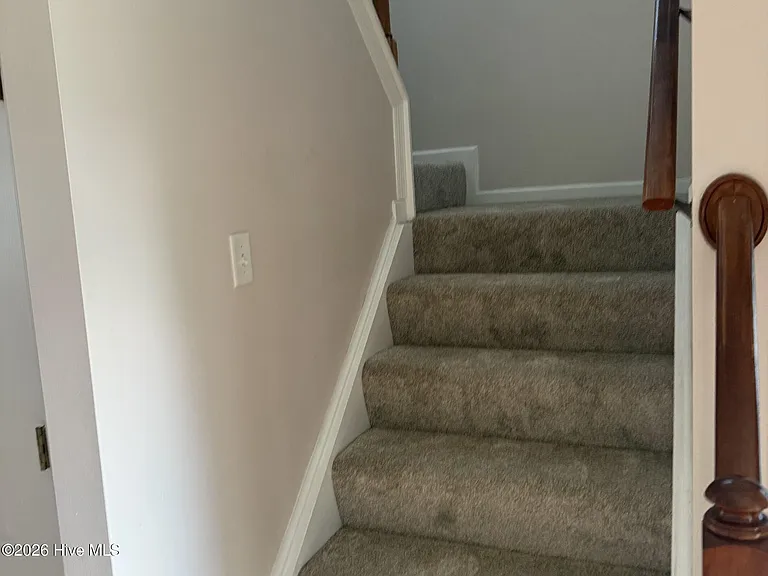 188 Eagleton Cir — Photo 9