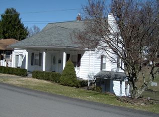 180 Circle Dr, Fairmont, WV 26554