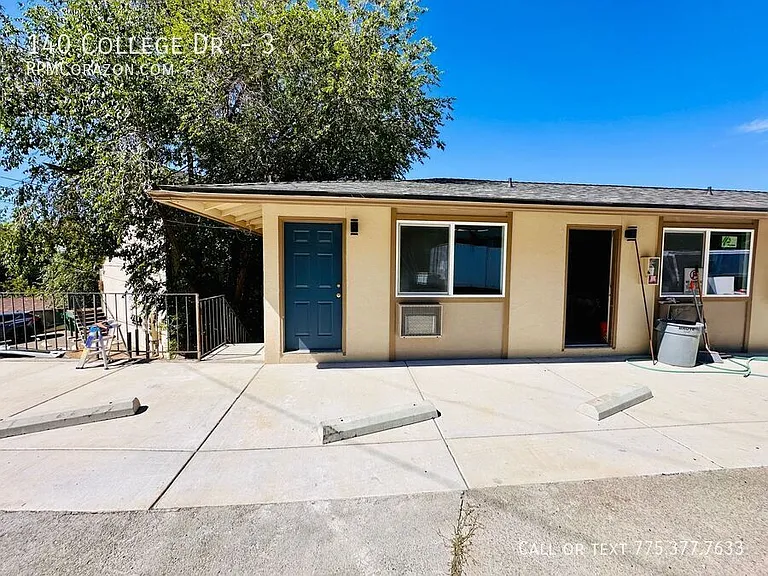 140 College Dr #3 — Photo 1