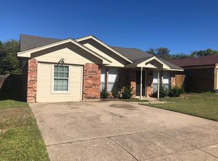 4103 Green Acres Cir, Arlington, TX 76017