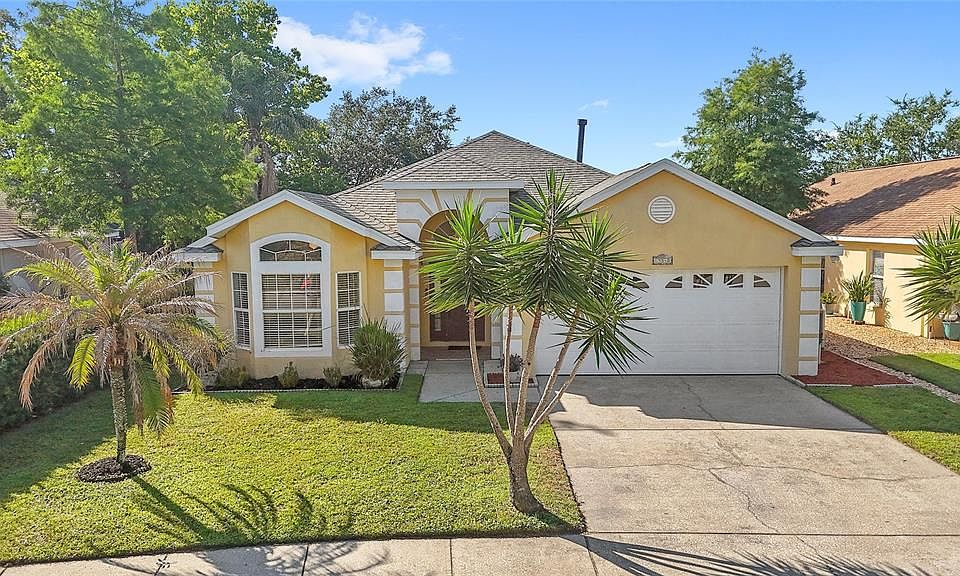 1st image of 15840 AUTUMN GLEN AVENUE