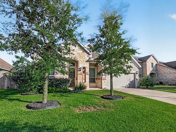 3rd image of 2215 Keystone Ridge Ln