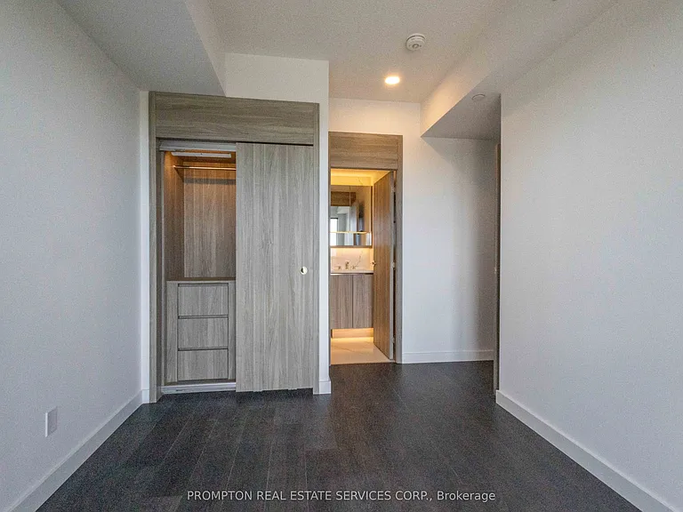 18 Esther Shiner Blvd #2805 — Photo 32