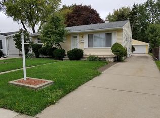 14945 Chesterfield Ave, Warren, MI