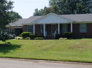 805 Sha Wa Ct, Murray, KY 42071