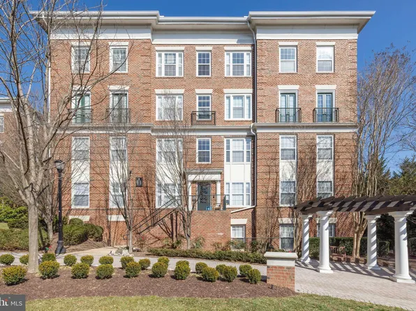 31 Booth St Unit 357, Gaithersburg, MD 20878